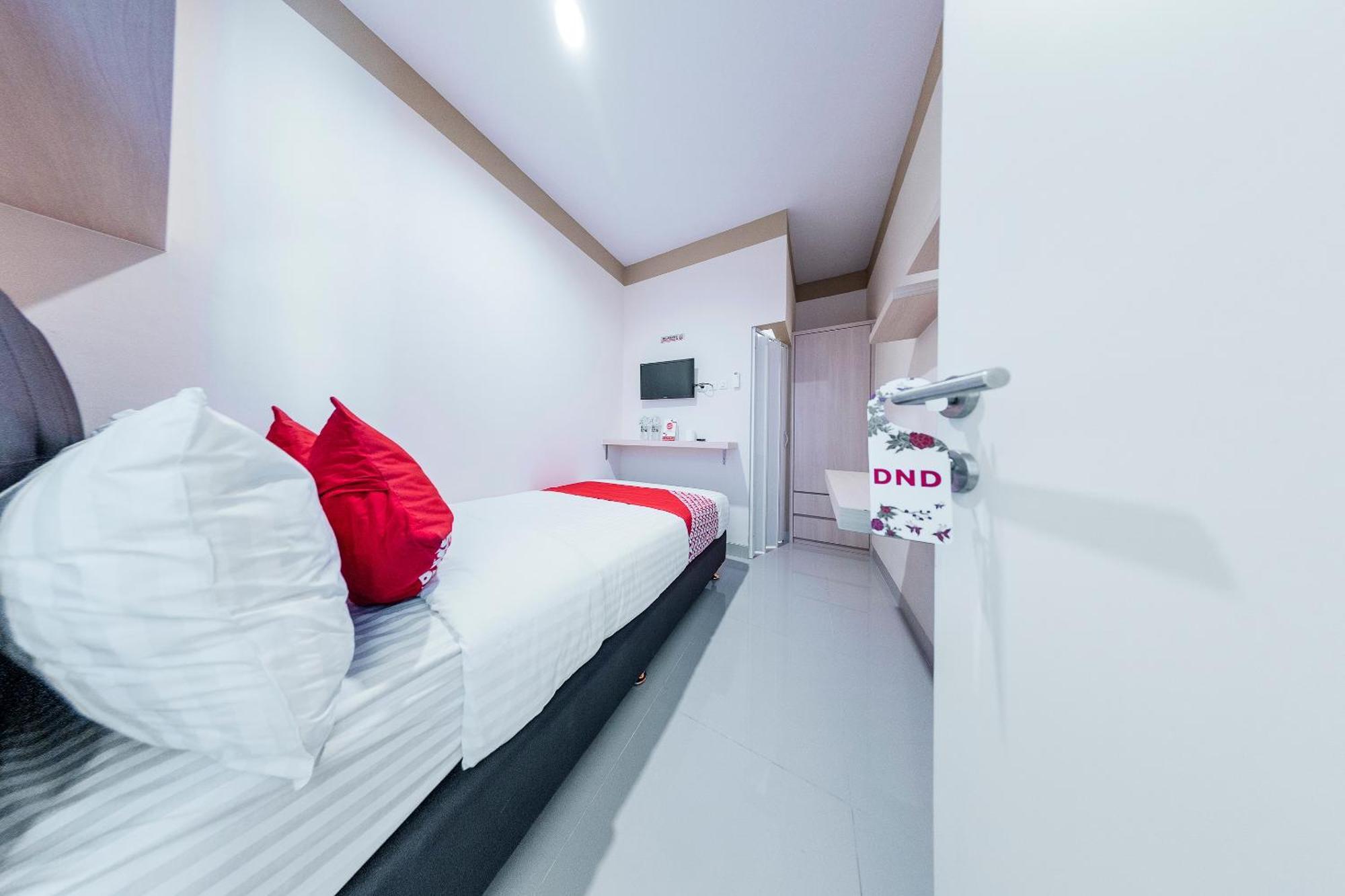 โอโย 478 บัลคอน บิรู เนียร์ อาร์เอสยูดี ซาวาห์ เบซาร์ Hotel จาการ์ตา ภายนอก รูปภาพ