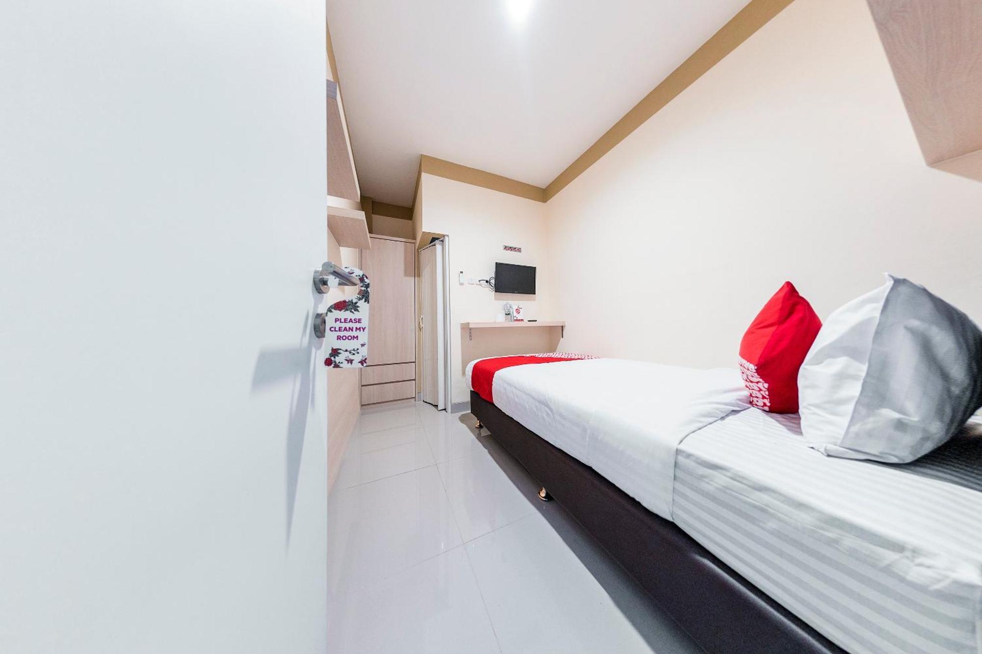 โอโย 478 บัลคอน บิรู เนียร์ อาร์เอสยูดี ซาวาห์ เบซาร์ Hotel จาการ์ตา ภายนอก รูปภาพ