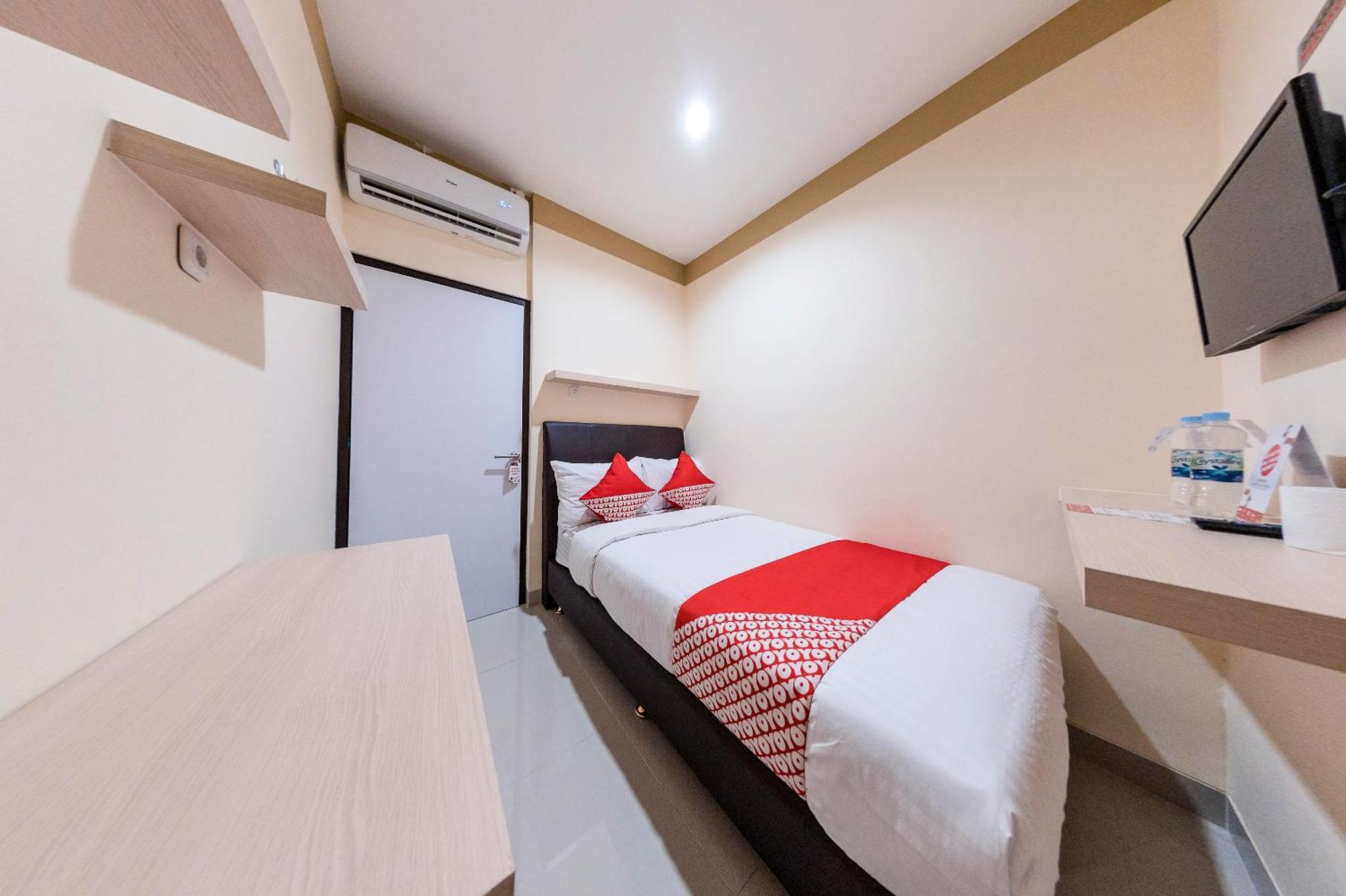 โอโย 478 บัลคอน บิรู เนียร์ อาร์เอสยูดี ซาวาห์ เบซาร์ Hotel จาการ์ตา ภายนอก รูปภาพ